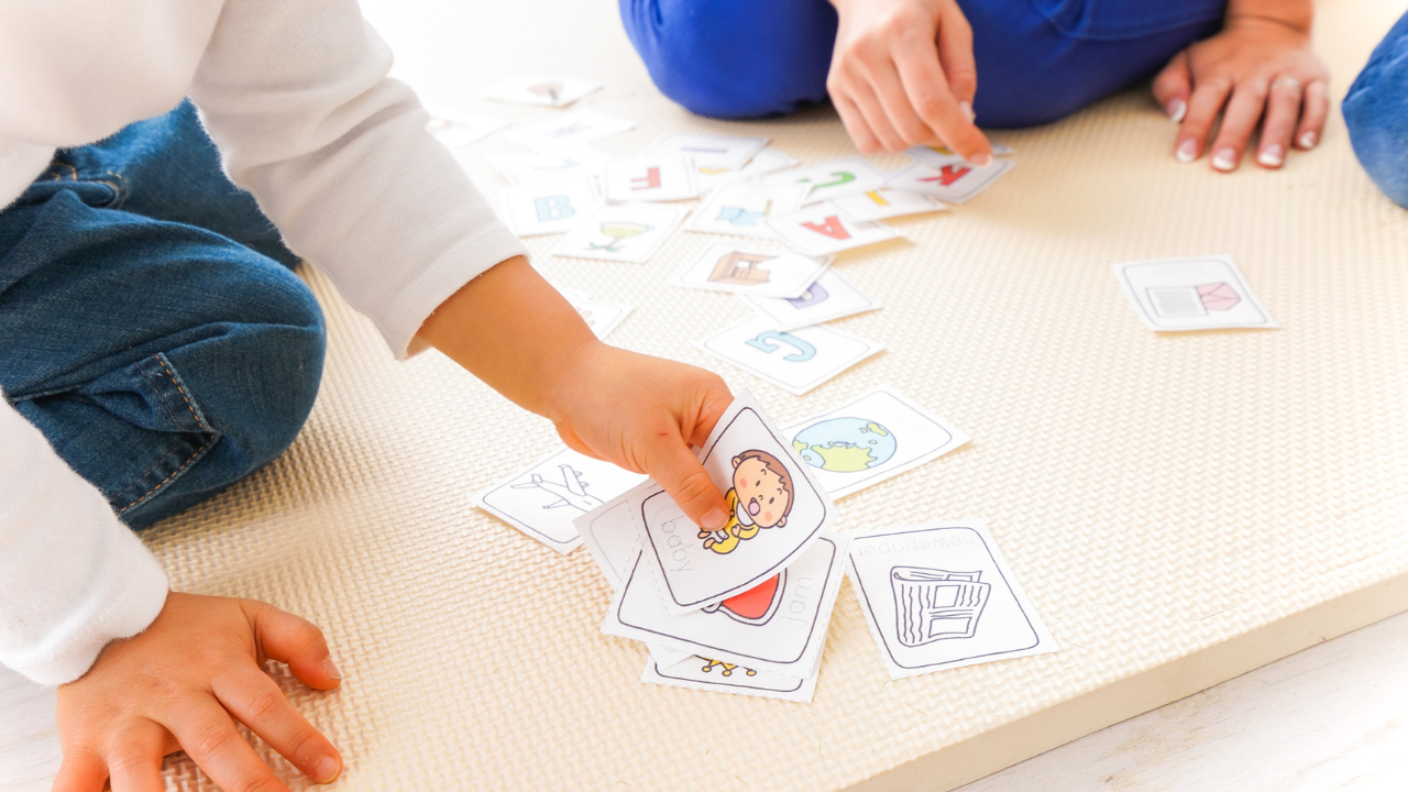 build vocabulary recognition with flashcards